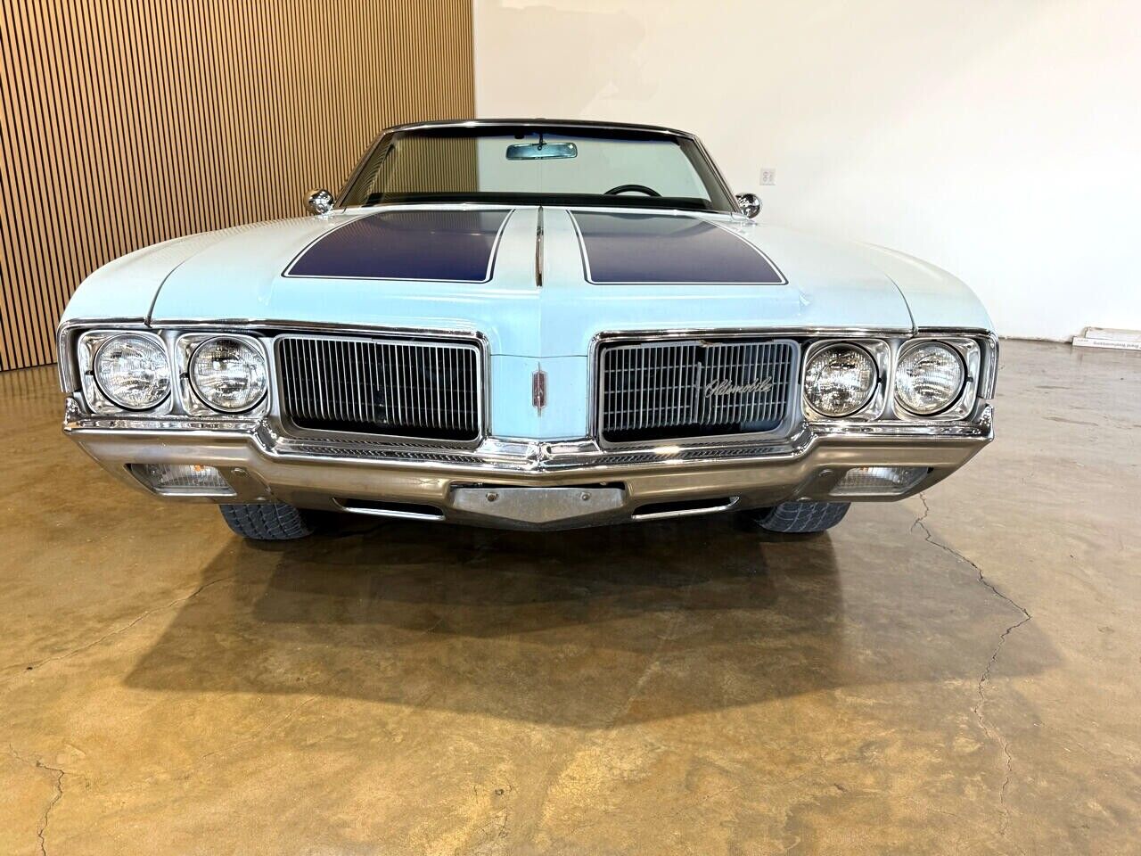 Oldsmobile-Cutlass-1970-American-Muscle-Car-4