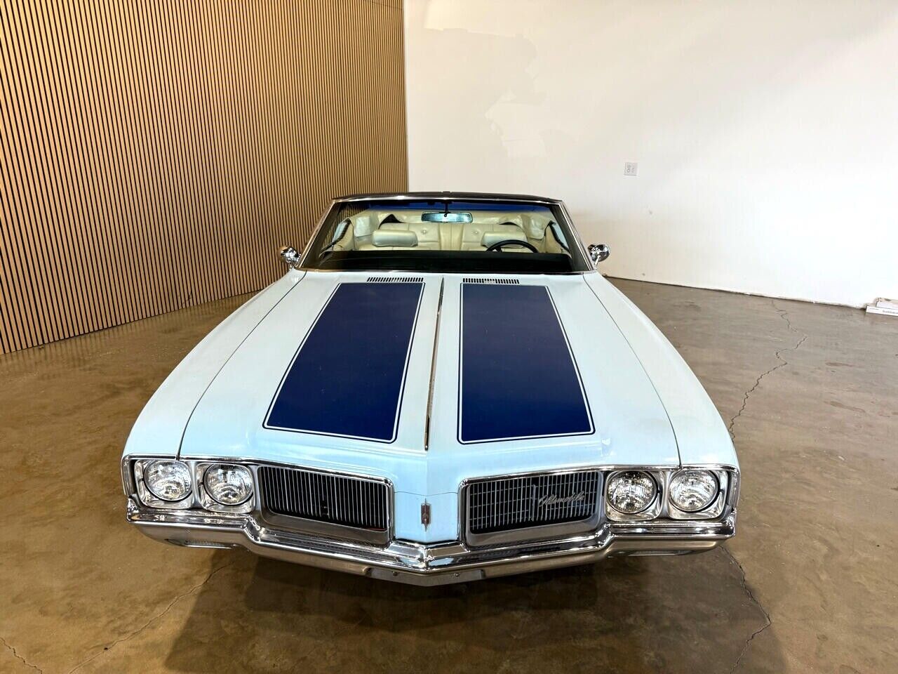 Oldsmobile-Cutlass-1970-American-Muscle-Car-5