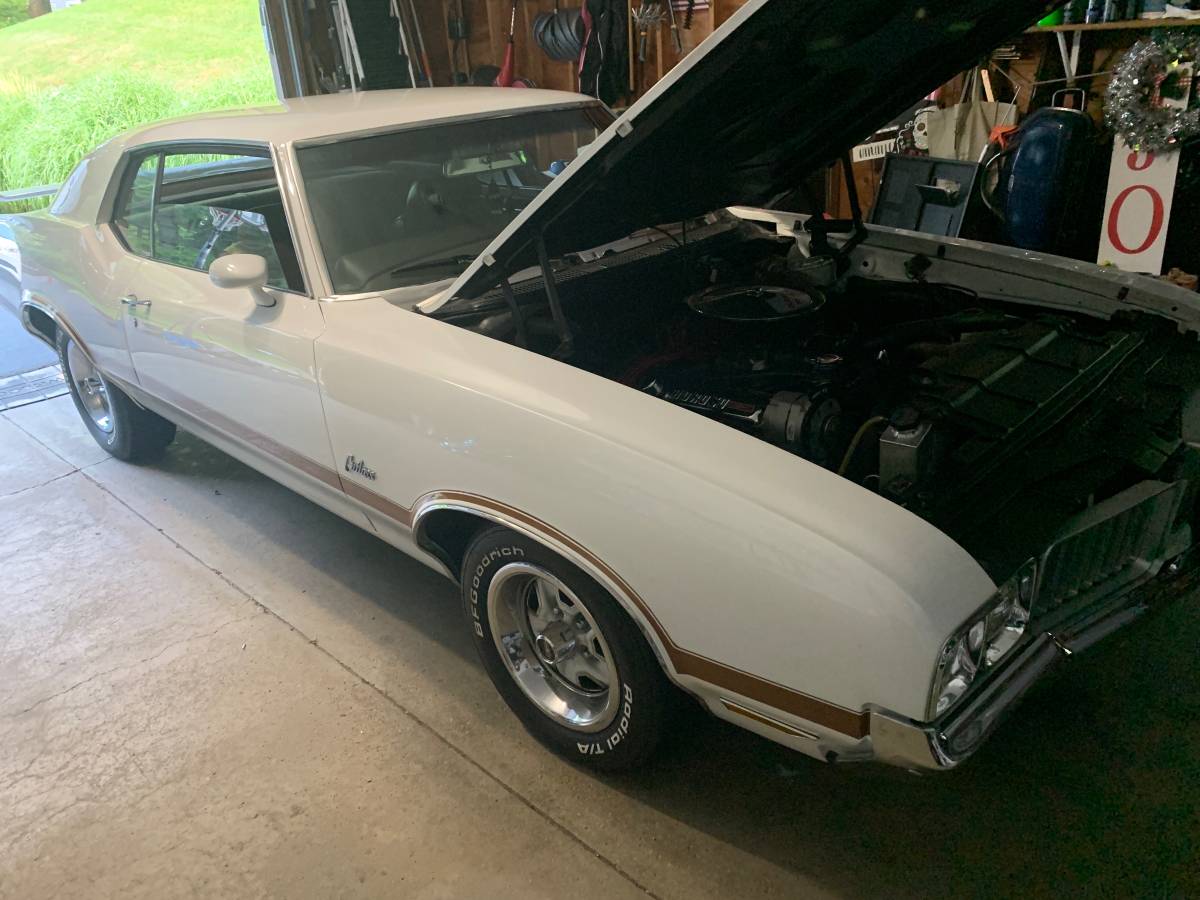 Oldsmobile-Cutlass-1970-custom-6
