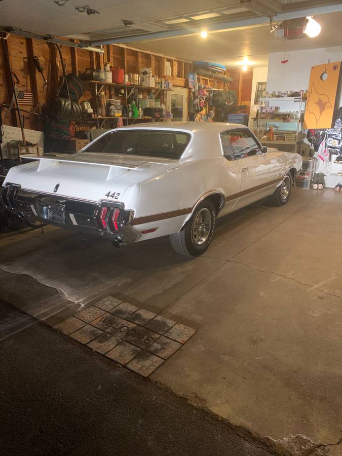 Oldsmobile-Cutlass-1970-custom-9