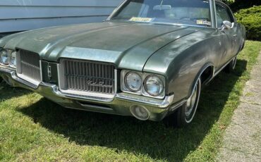 Oldsmobile-Cutlass-1971-green