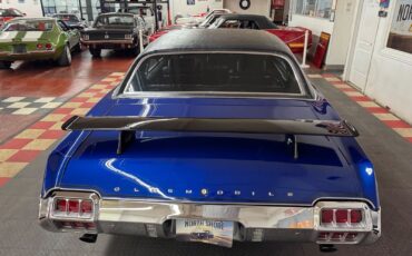 Oldsmobile-Cutlass-1972-2-Door-11