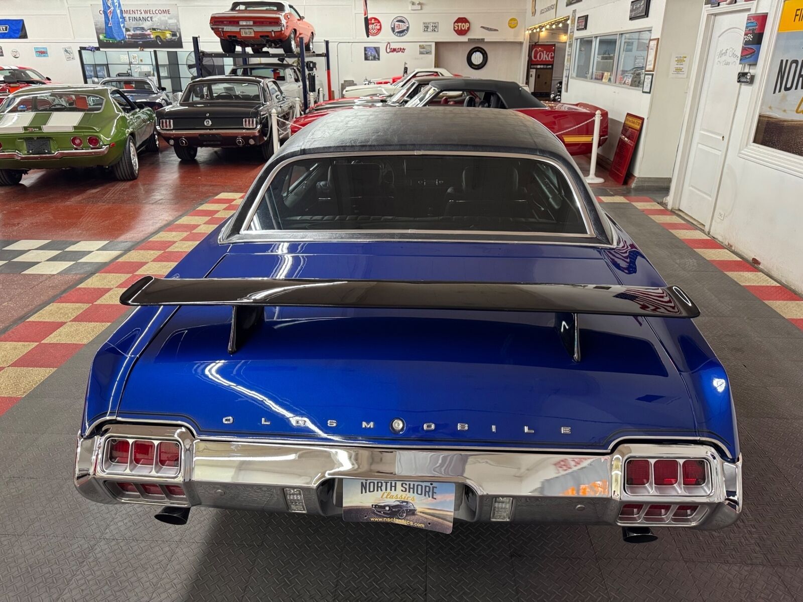 Oldsmobile-Cutlass-1972-2-Door-11