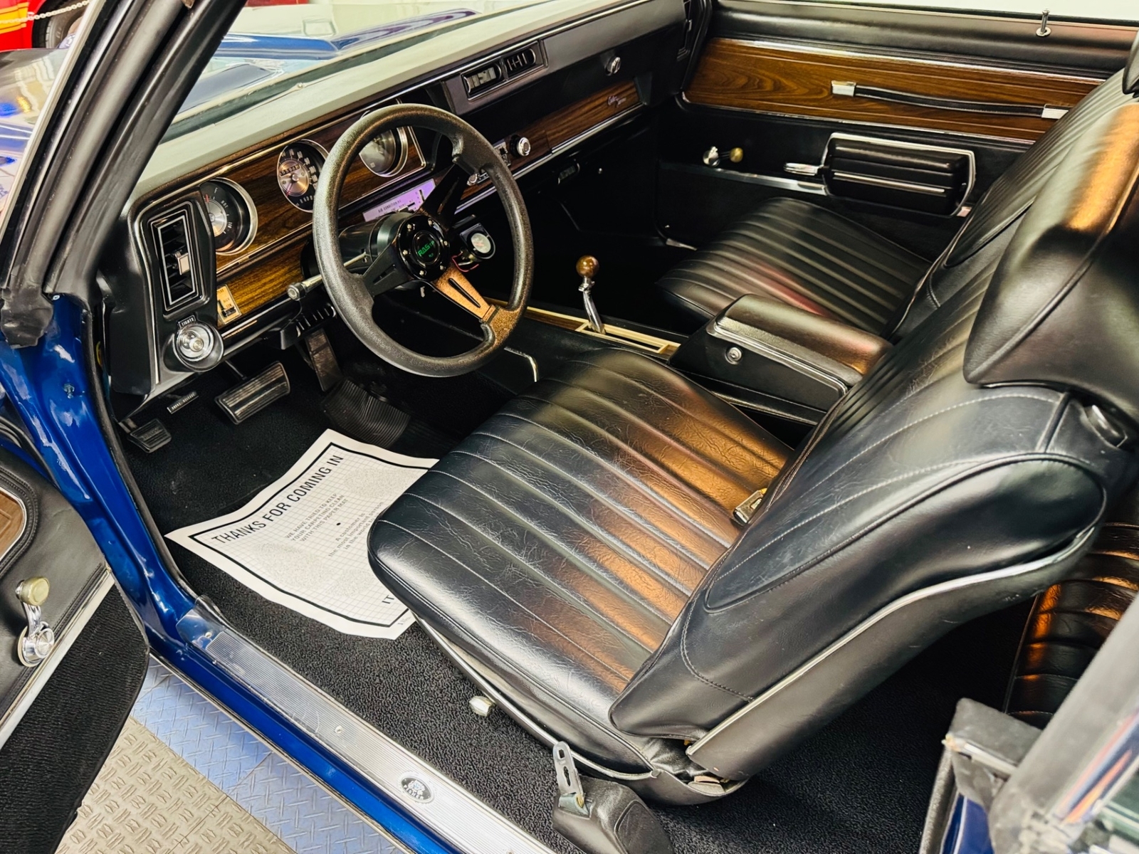 Oldsmobile-Cutlass-1972-2-Door-15
