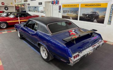 Oldsmobile-Cutlass-1972-2-Door-2