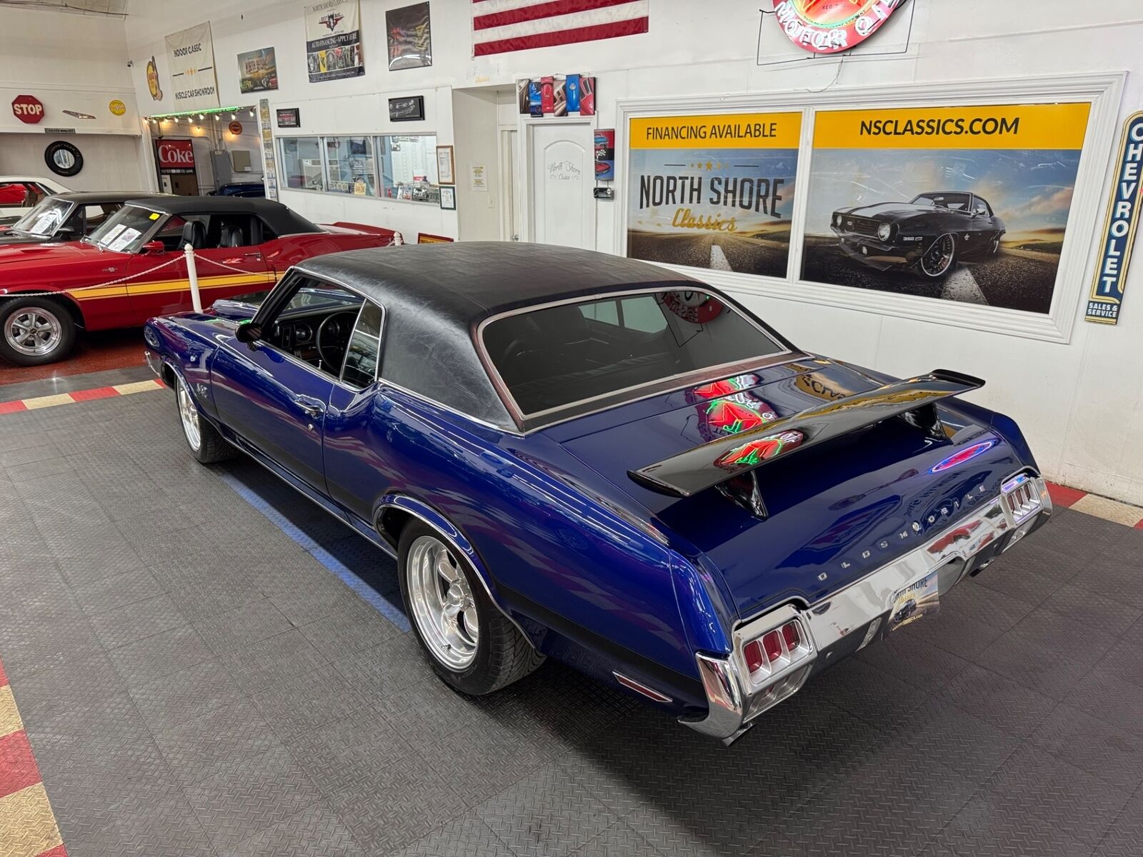 Oldsmobile-Cutlass-1972-2-Door-2