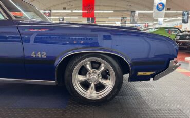 Oldsmobile-Cutlass-1972-2-Door-25
