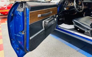 Oldsmobile-Cutlass-1972-2-Door-33