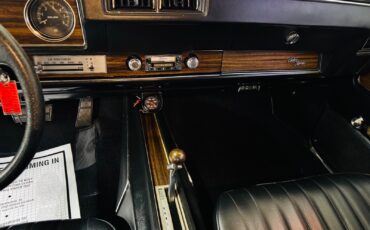 Oldsmobile-Cutlass-1972-2-Door-35