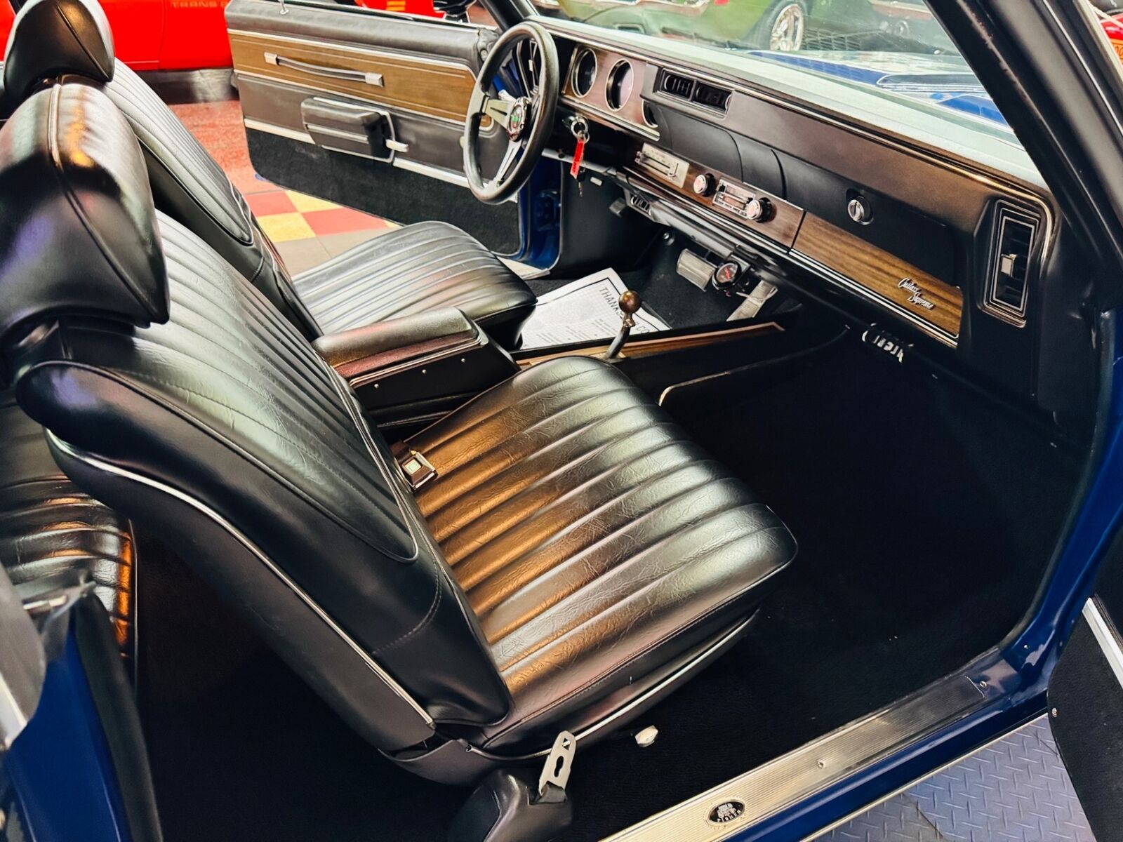 Oldsmobile-Cutlass-1972-2-Door-39