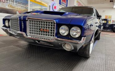 Oldsmobile-Cutlass-1972-2-Door-8