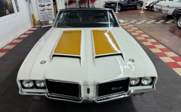 Oldsmobile-Cutlass-1972-Convertible-11