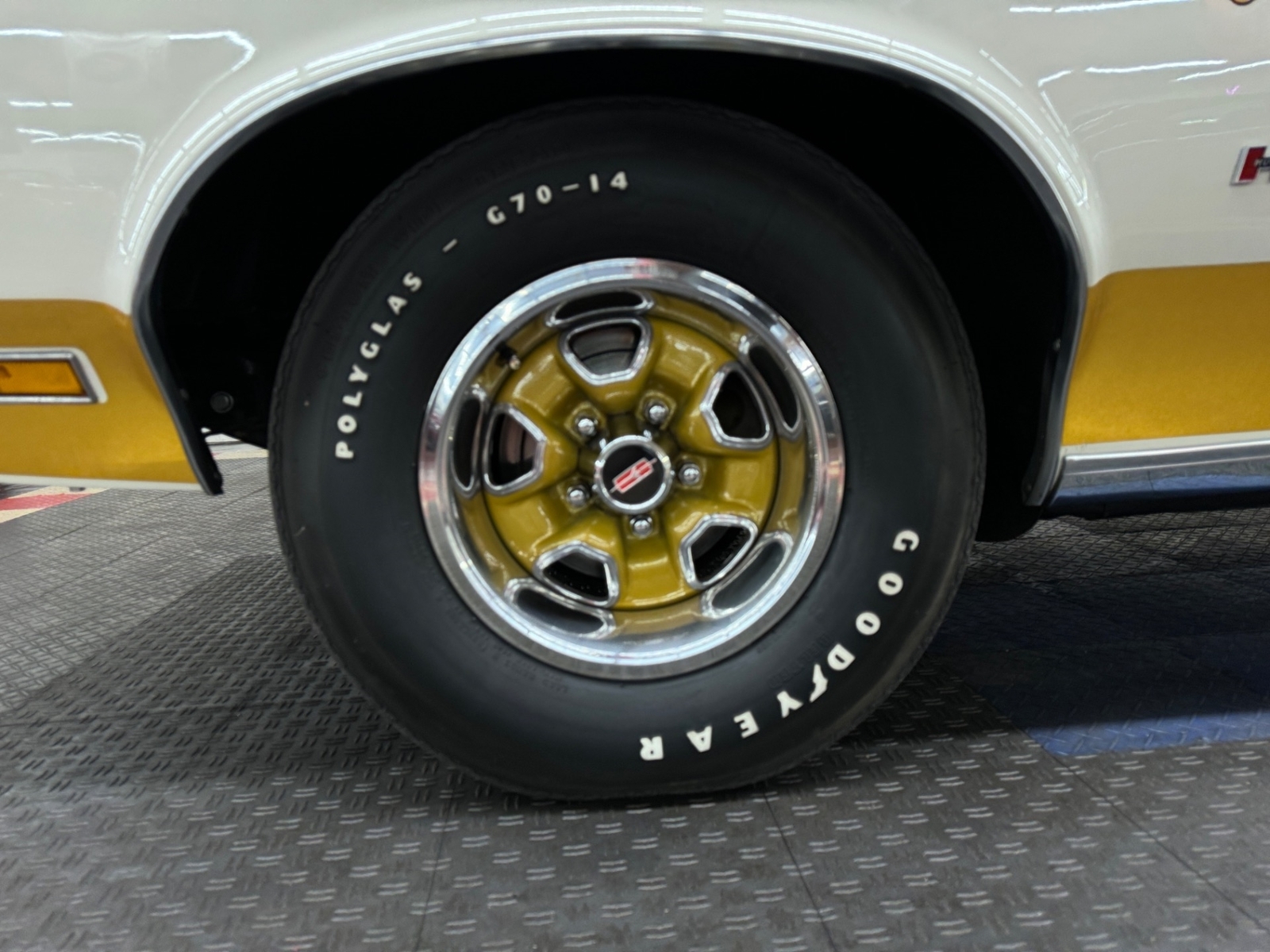 Oldsmobile-Cutlass-1972-Convertible-25
