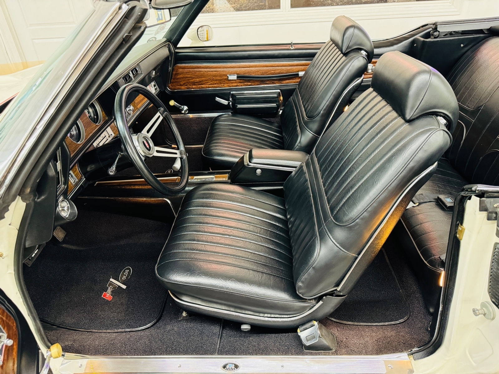 Oldsmobile-Cutlass-1972-Convertible-37