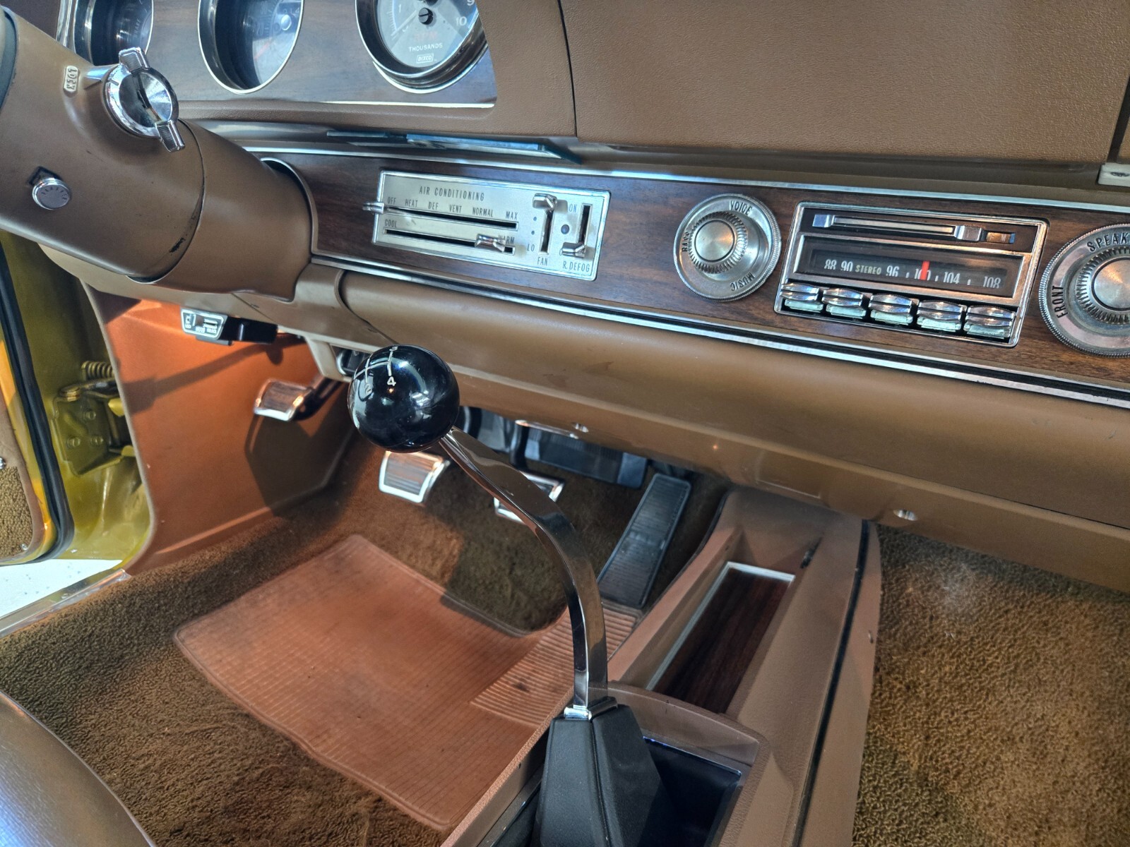 Oldsmobile-Cutlass-1972-Coupe-10