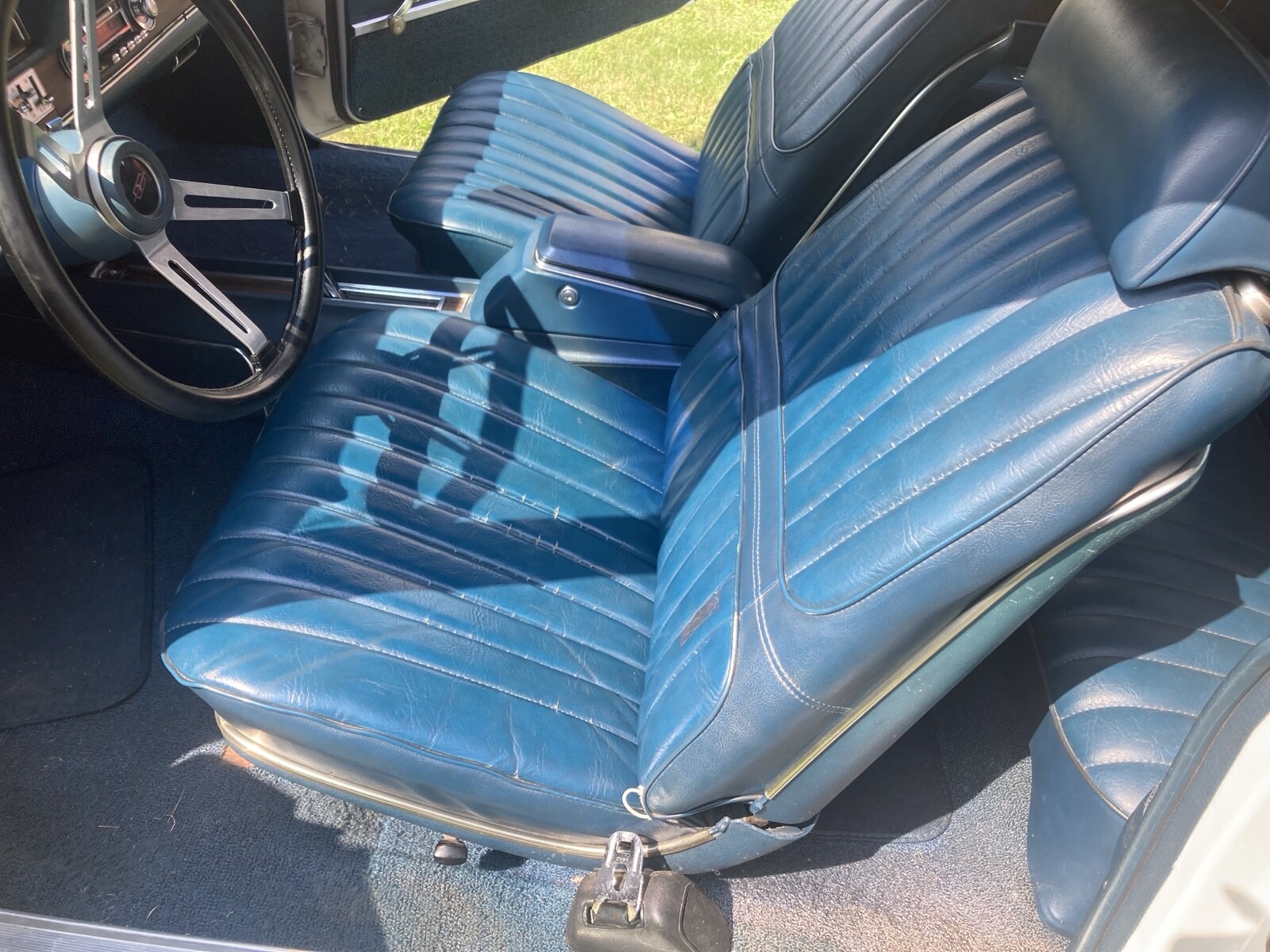Oldsmobile-Cutlass-1972-Coupe-19
