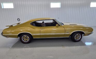 Oldsmobile-Cutlass-1972-Coupe-2