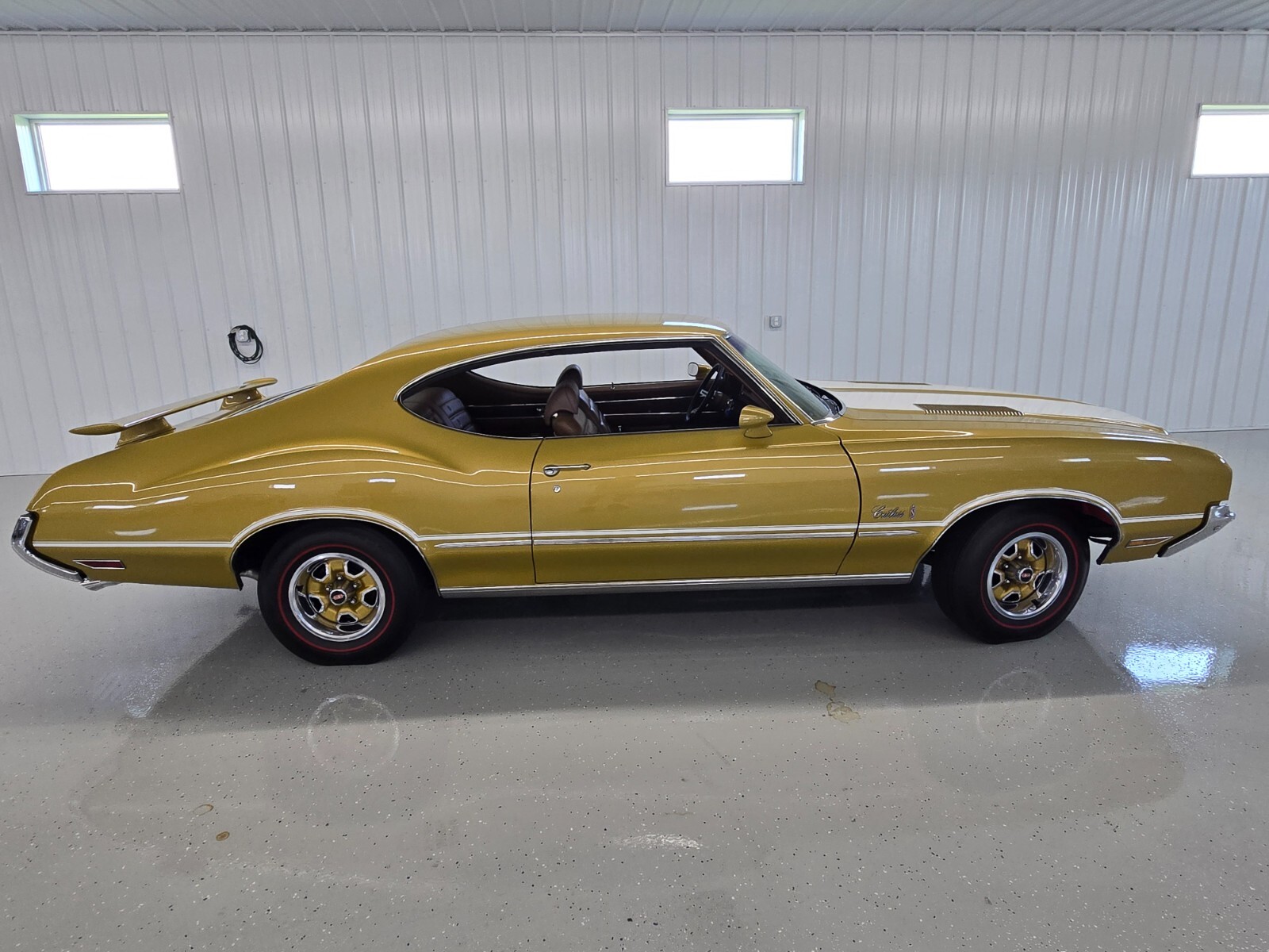Oldsmobile-Cutlass-1972-Coupe-2