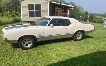 Oldsmobile-Cutlass-1972-Coupe-2
