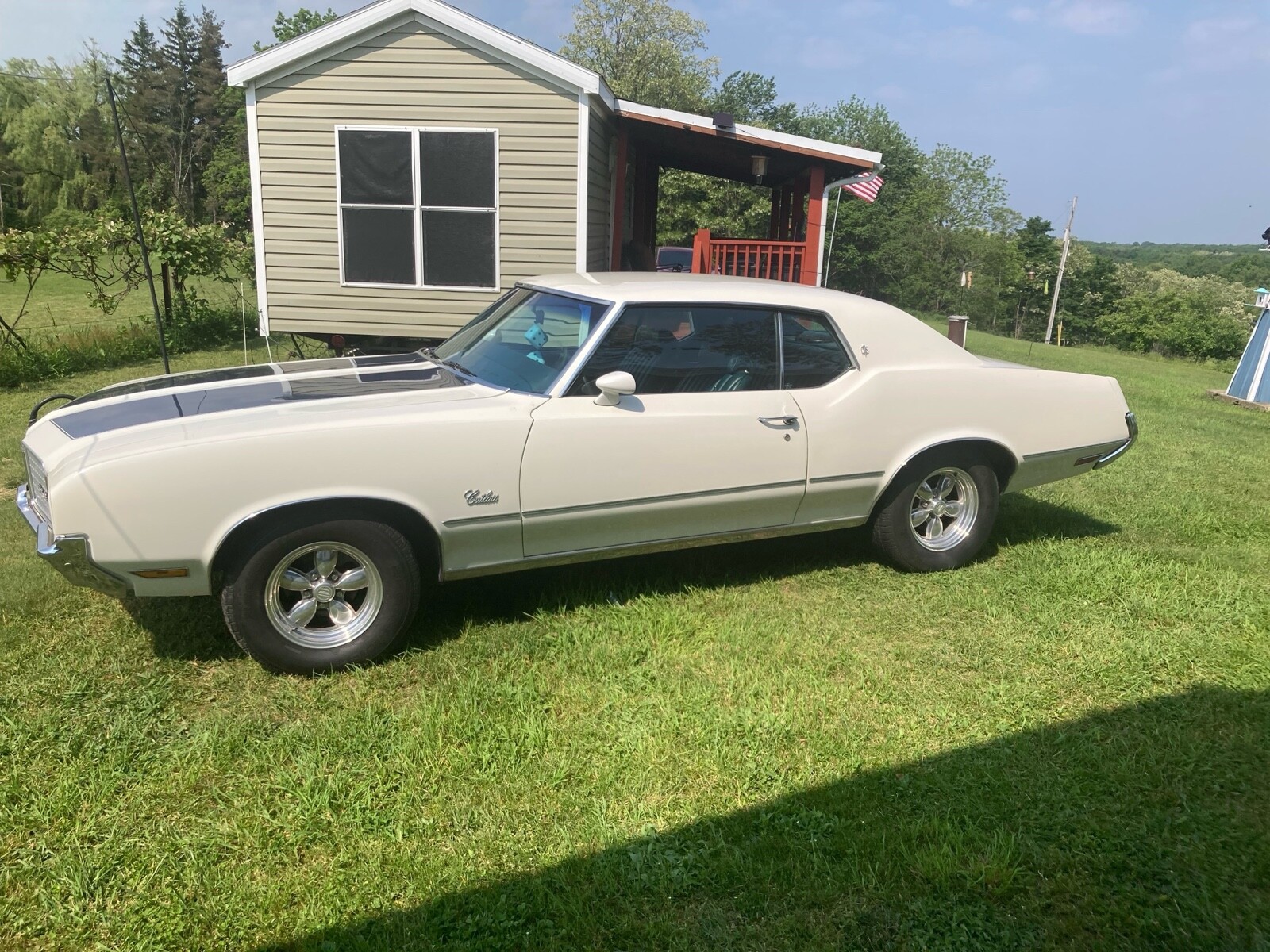 Oldsmobile-Cutlass-1972-Coupe-2