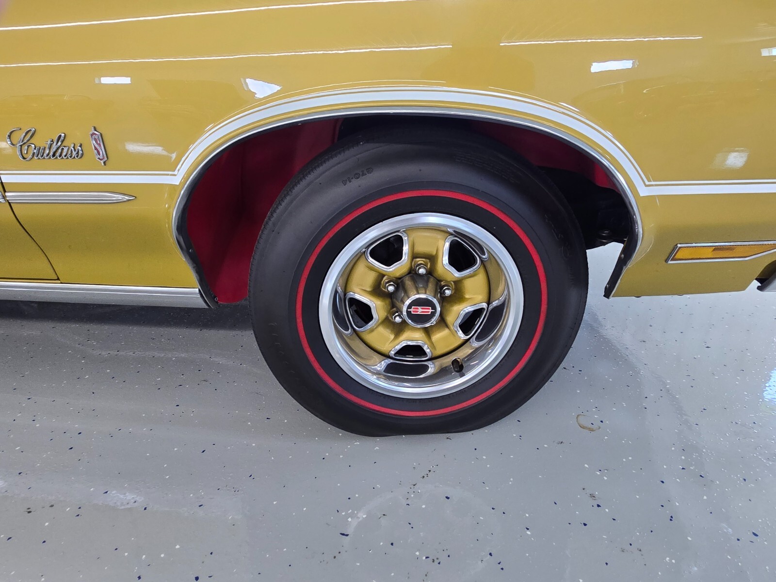 Oldsmobile-Cutlass-1972-Coupe-4