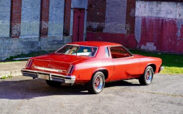Oldsmobile-Cutlass-1974-Coupe-10