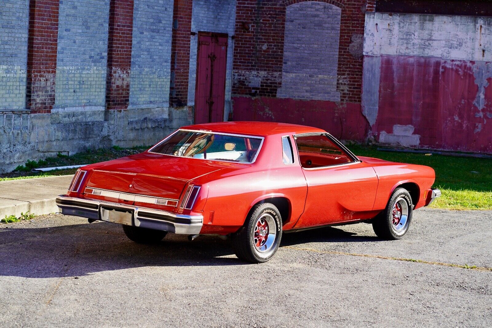 Oldsmobile-Cutlass-1974-Coupe-10