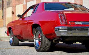 Oldsmobile-Cutlass-1974-Coupe-12