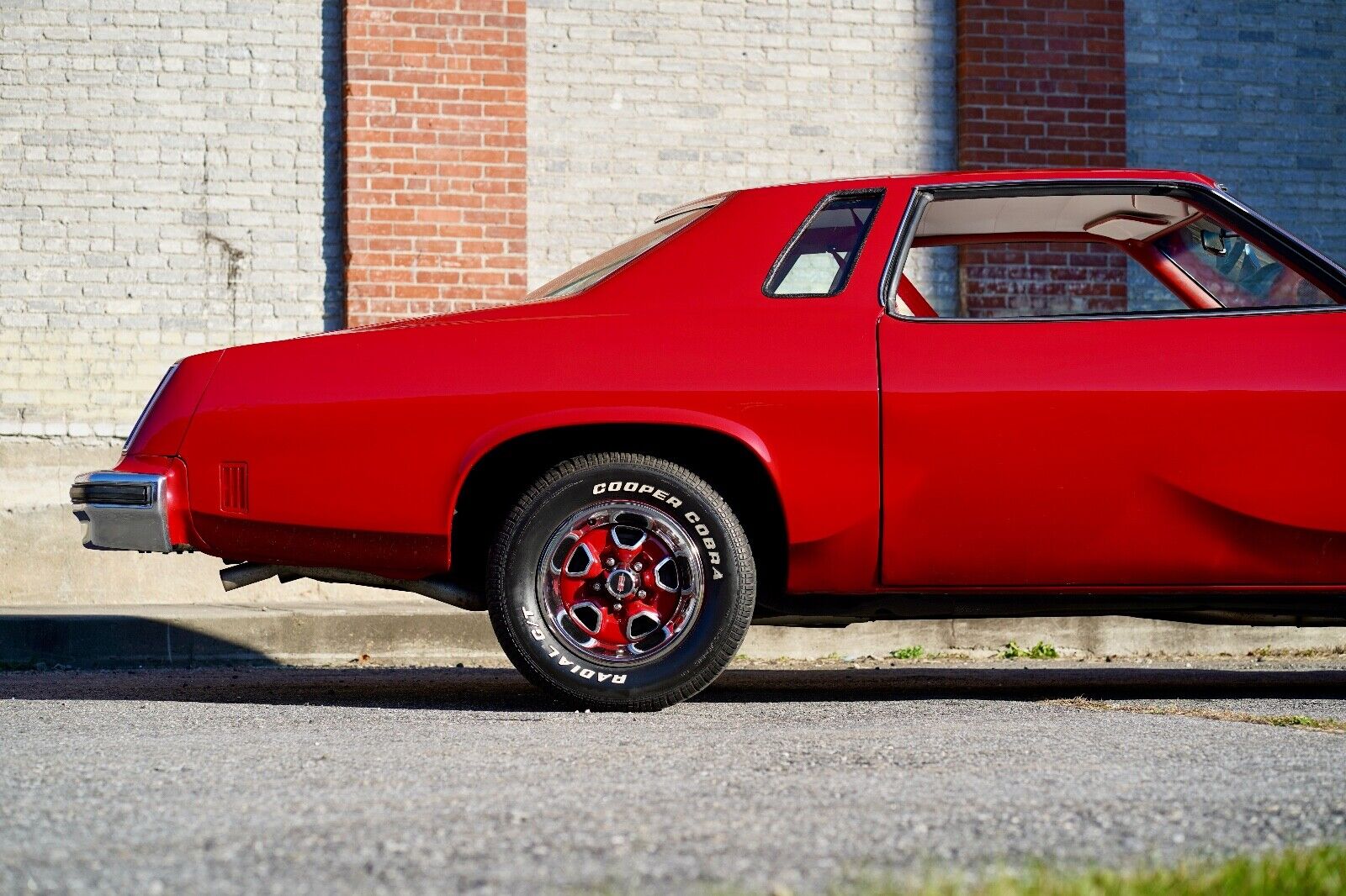 Oldsmobile-Cutlass-1974-Coupe-14