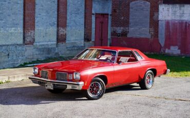 Oldsmobile-Cutlass-1974-Coupe