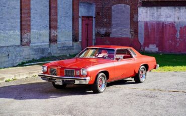 Oldsmobile-Cutlass-1974-Coupe-5