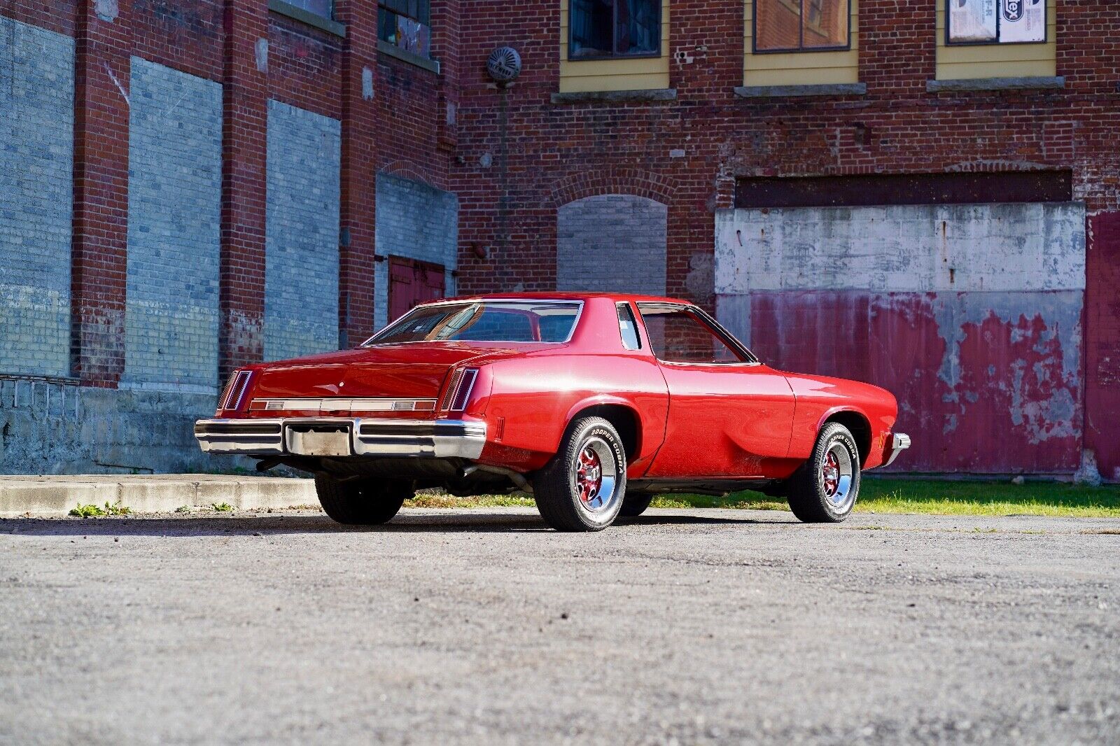 Oldsmobile-Cutlass-1974-Coupe-8