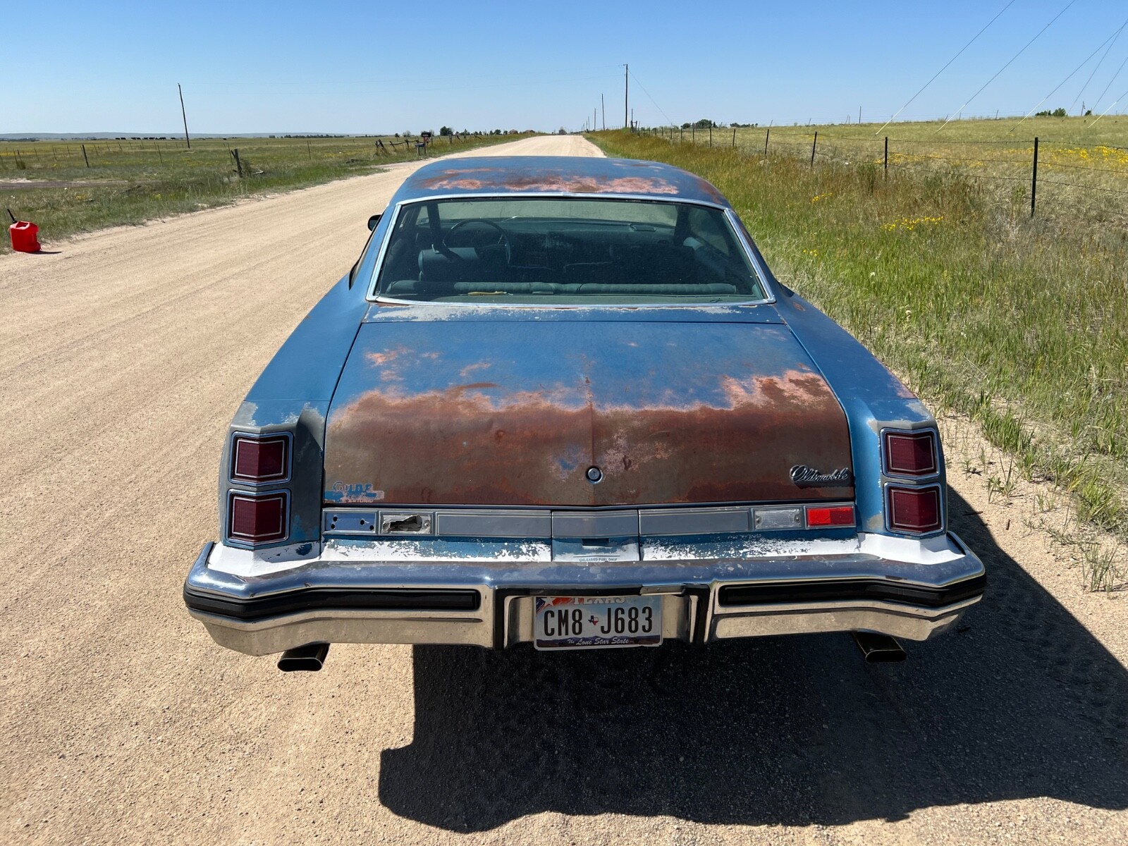 Oldsmobile-Cutlass-1975-2-Doors-3