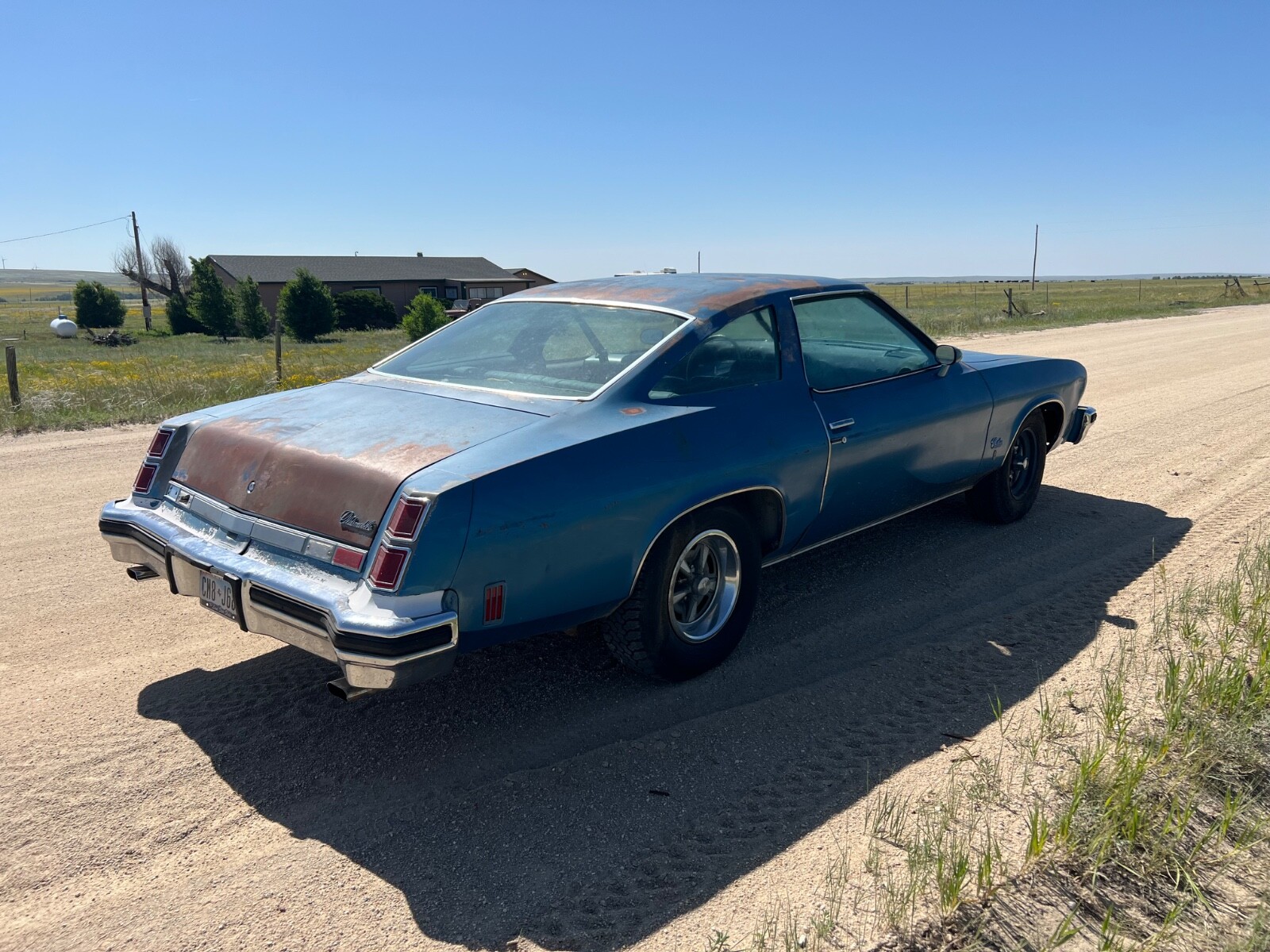 Oldsmobile-Cutlass-1975-2-Doors-4