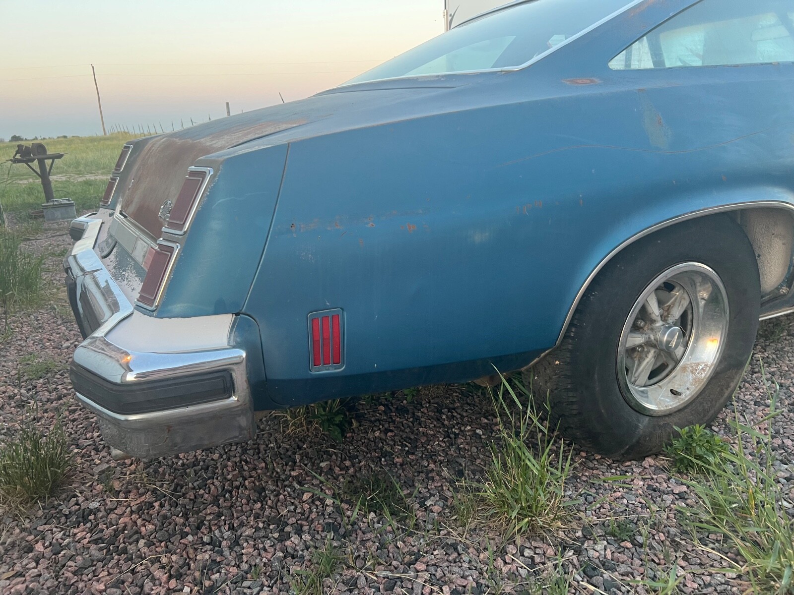 Oldsmobile-Cutlass-1975-2-Doors-6