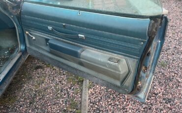 Oldsmobile-Cutlass-1975-2-Doors-8