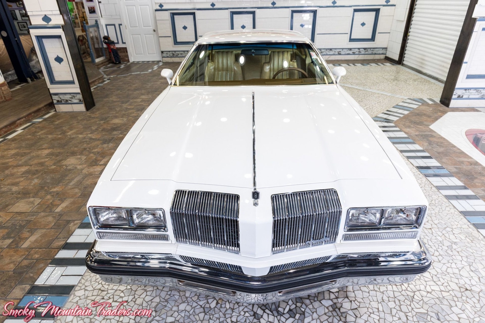 Oldsmobile-Cutlass-1977-9