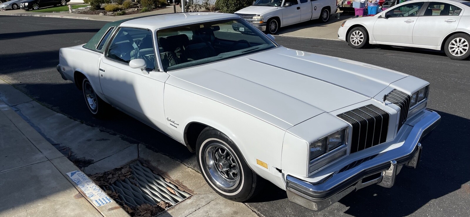 Oldsmobile-Cutlass-1977-Coupe-5