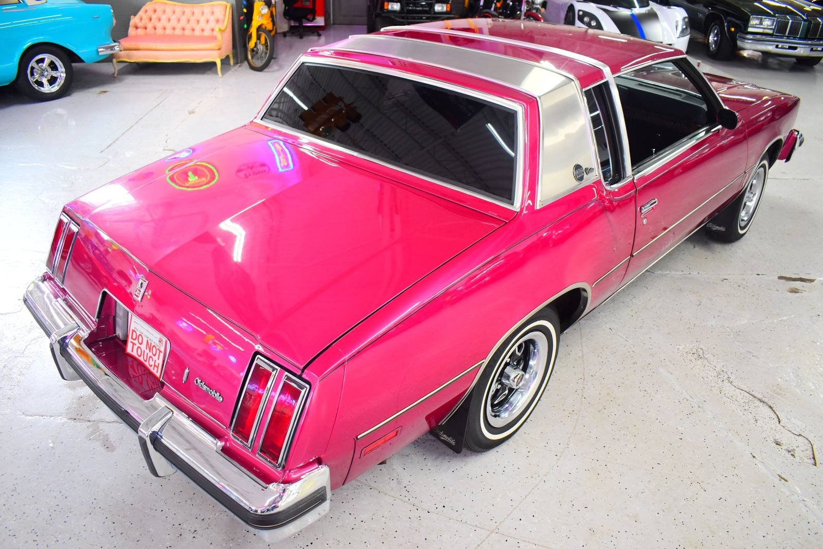 Oldsmobile-Cutlass-1980-Coupe-11