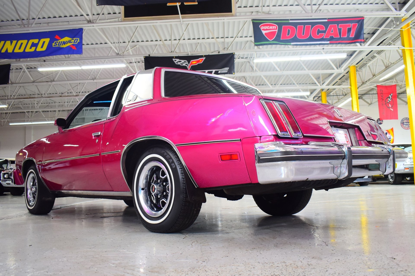 Oldsmobile-Cutlass-1980-Coupe-18