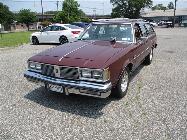 Oldsmobile-Cutlass-1982-Wagon-1