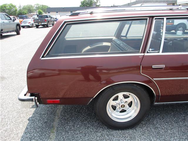 Oldsmobile-Cutlass-1982-Wagon-11