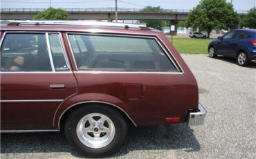 Oldsmobile-Cutlass-1982-Wagon-16
