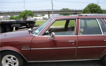 Oldsmobile-Cutlass-1982-Wagon-18