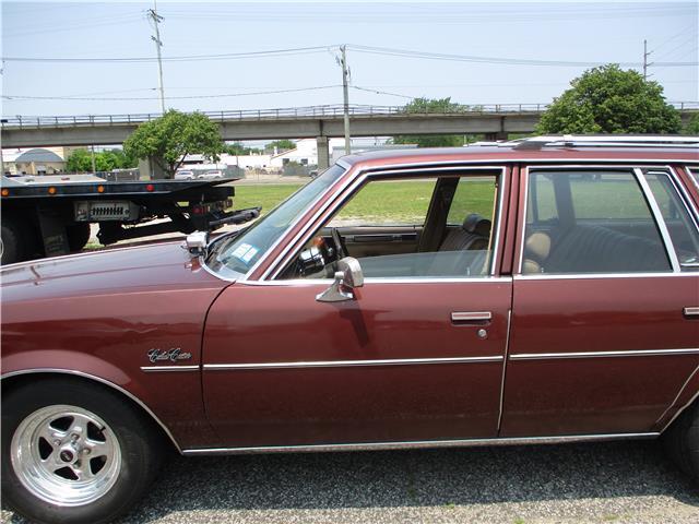 Oldsmobile-Cutlass-1982-Wagon-18