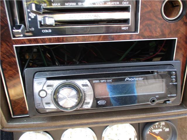 Oldsmobile-Cutlass-1982-Wagon-30