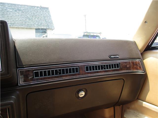 Oldsmobile-Cutlass-1982-Wagon-34