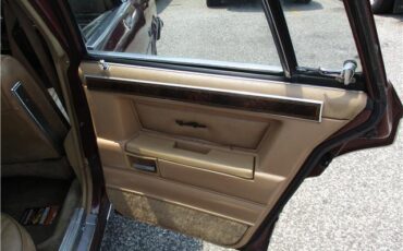Oldsmobile-Cutlass-1982-Wagon-39