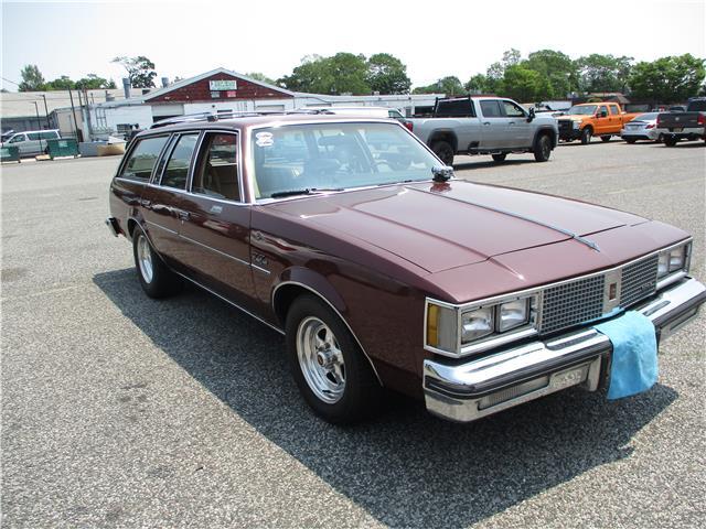Oldsmobile-Cutlass-1982-Wagon-4