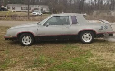 Oldsmobile-Cutlass-1984-grey-1
